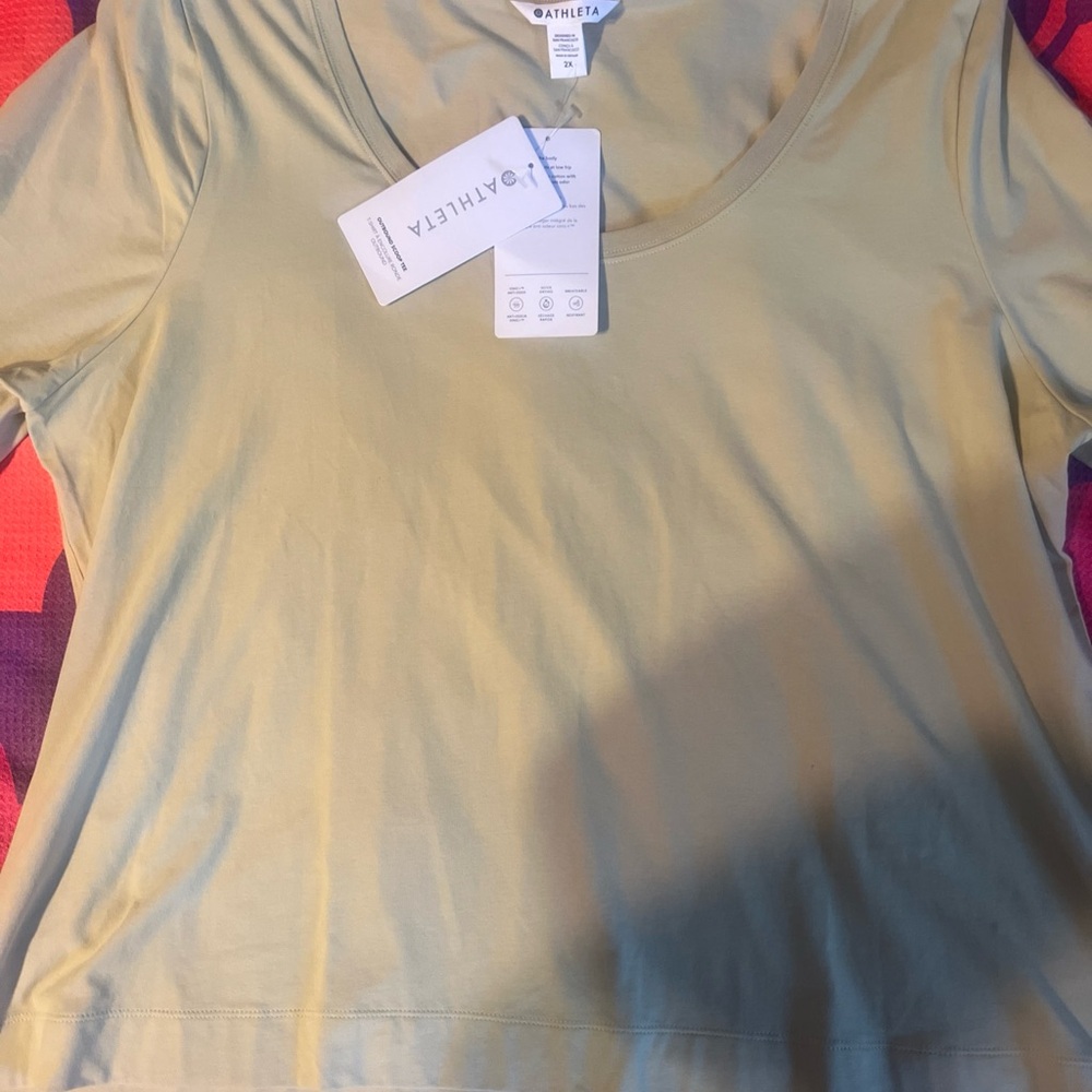 Athleta T-Shirt Women (2X) Beige Outbound Scoop Neck Tee Lightweight Work Casual
